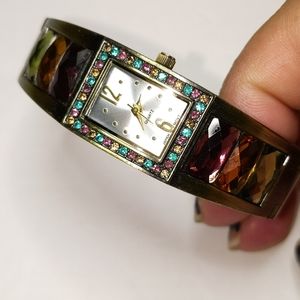 Quartz Japan Movt braclet watch
